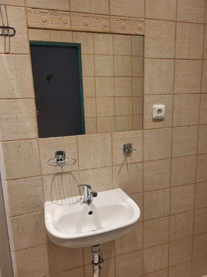 Sunflower Prague Apartments And Suites المظهر الخارجي الصورة