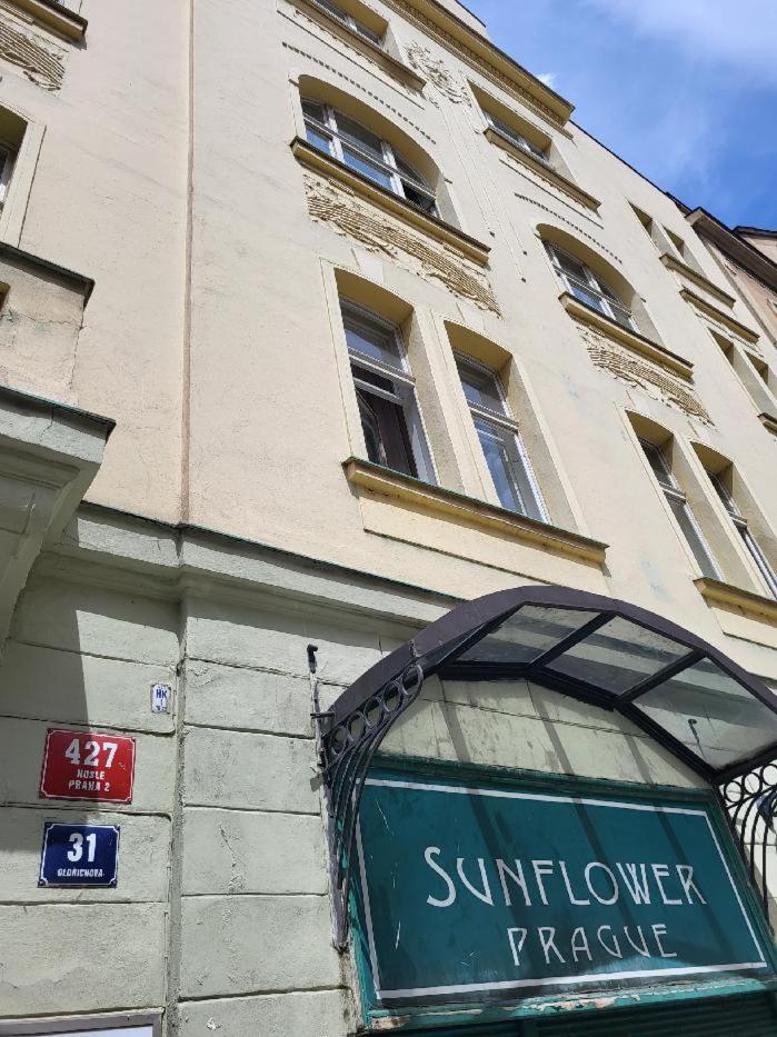 Sunflower Prague Apartments And Suites المظهر الخارجي الصورة